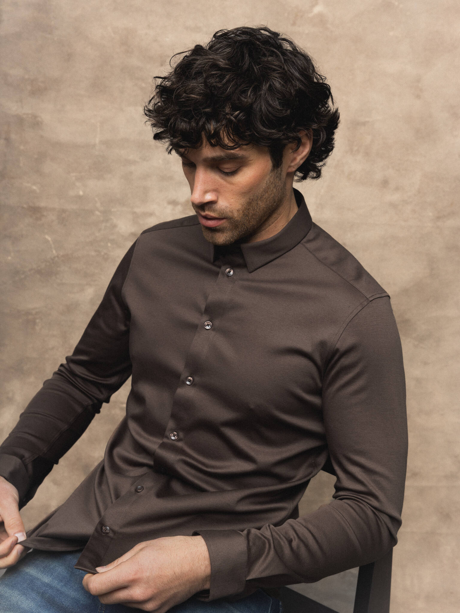 Modelshot / Chocolate Brown / Detail